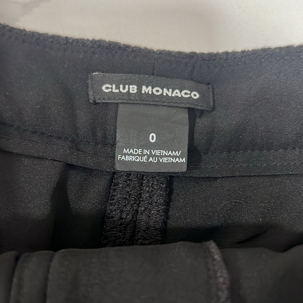 Club Monaco Short - Picture 4 of 5